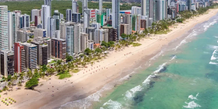 Melhores praias do Recife que fazem sucesso o ano inteiro