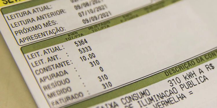Brasileiros estão pagando mais na conta de luz por erro bastante comum