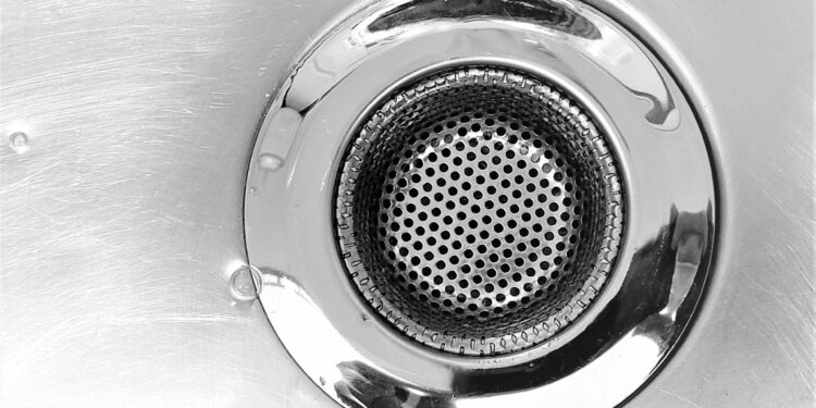 4 produtos caseiros que ajudam a desentupir os ralos