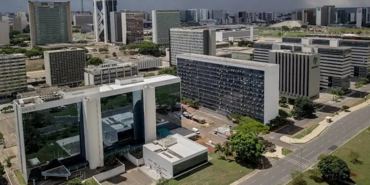 INSS pede que aposentados se preparem para o dia 24 de abril