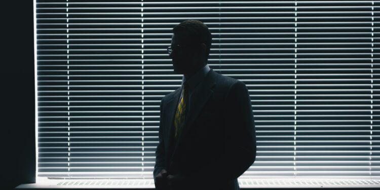 Empresa que o homem mais rico do Brasil ajudou a criar vai demitir 8.000 funcionários