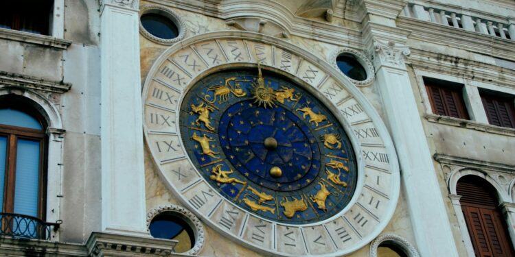 Lua Crescente chega nesta quarta-feira (22) com prosperidade financeira para 4 signos