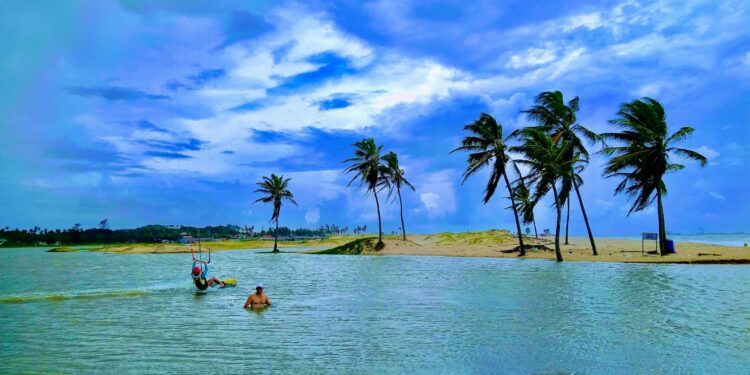 Cidade que mais lança imóveis de luxo no Nordeste ainda proporciona cerca de 20 praias deslumbrantes