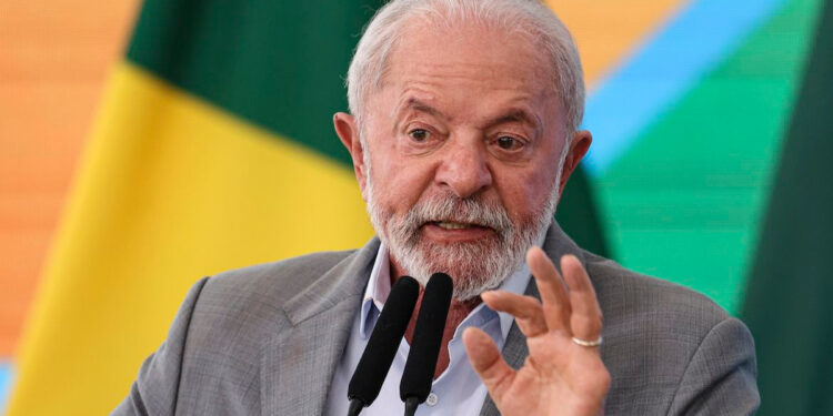 Novo auxílio do Governo vai beneficiar brasileiros com até R$ 526,64 por mês