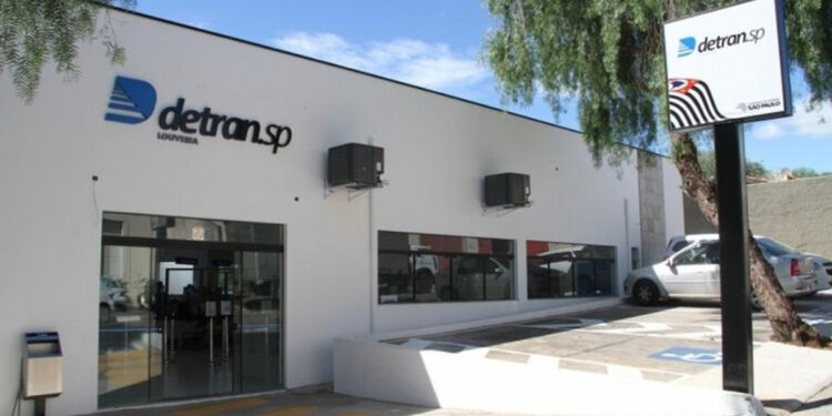 Existe concurso público para trabalhar no Detran?