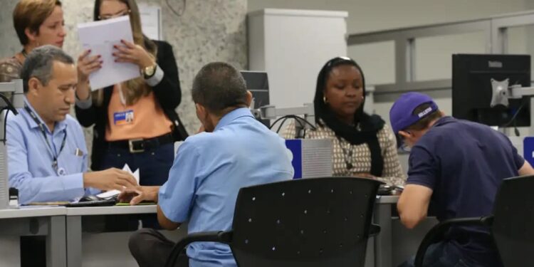 Trabalhadores podem ver sua aposentadoria atrasar após mudança no INSS