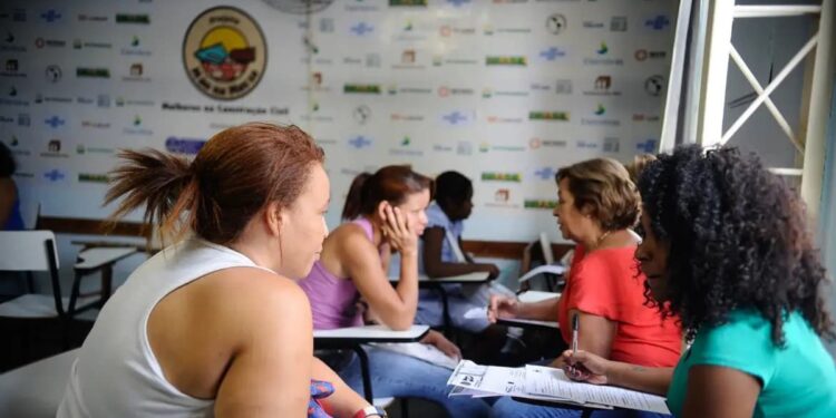 Famílias de baixa renda vão ganhar novo benefício ligado ao CadÚnico