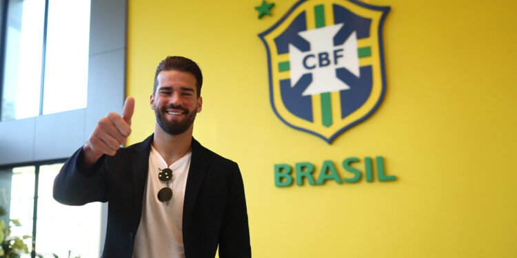 Goleiro Alisson deseja deixar o Liverpool para atuar na Série A
