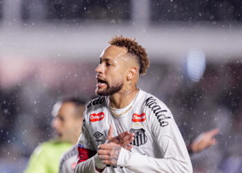Neymar entra em contagem regressiva para deixar o Santos e vestir outra camisa