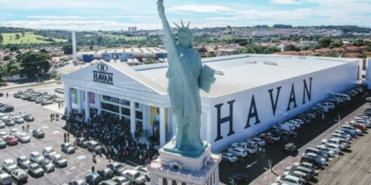 Entenda como é construída uma loja da Havan