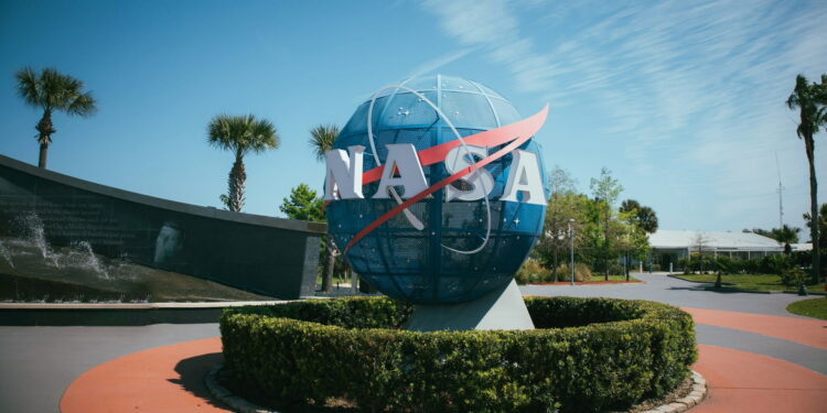 Tesouro encontrado pela NASA pode render R$ 500 mil para cada pessoa da Terra e ainda sobra