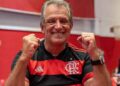 Flamengo aceita pagar mais que o Palmeiras para fechar a contratação de Danilo
