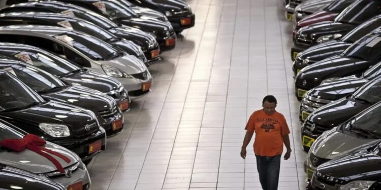 Nova tendência começa a dominar o mundo e vai acabar com os carros populares no mercado