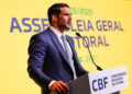 Enquanto Samir Xaud ganha R$ 383 mil por mês na CBF, salário do presidente da FIFA é muito maior