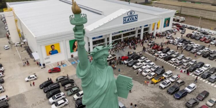 Entenda como é construída uma loja da Havan