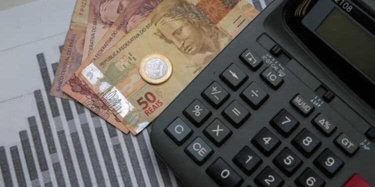 Endividados podem ir nos Correios e pagar dívidas com 90% de desconto