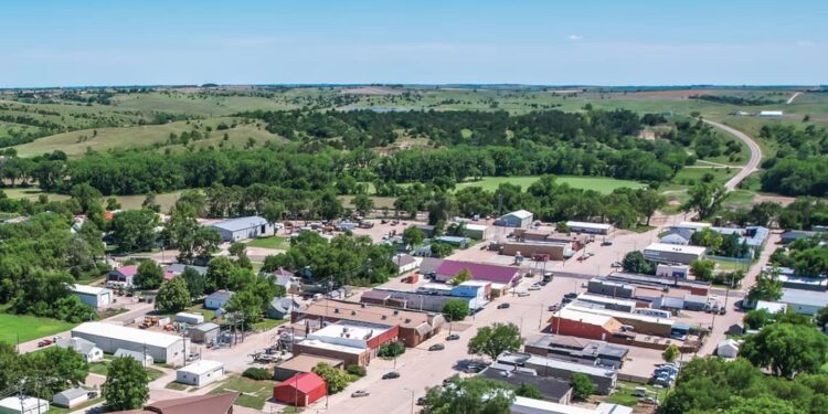 Pequena cidade com 800 habitantes oferece terreno e ajuda financeira de até R$ 8,8 mil para atrair novos moradores