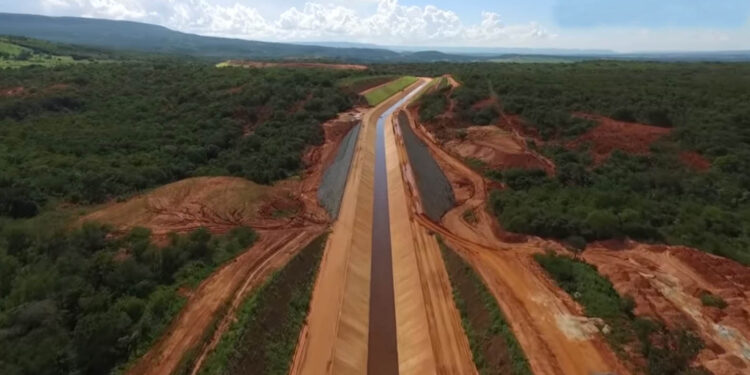 Brasil está construindo o maior rio artificial da América Latina com 145 km de extensão