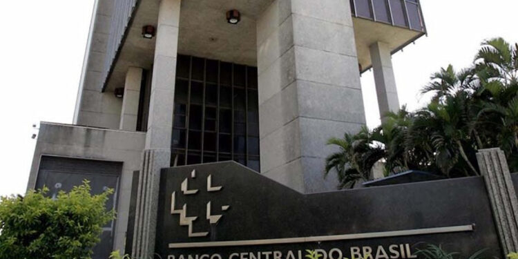Aviso do Banco Central para brasileiros com chave Pix ativa