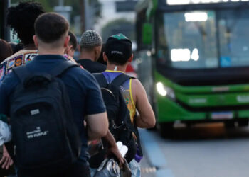 Pagamento em dinheiro não será mais aceito nos ônibus a partir de 30/05