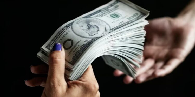 Ricaço famoso no Brasil separa R$ 532 bilhões para ajudar os pobres