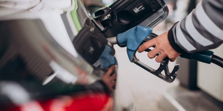 Governo fica perto de aprovar nova gasolina no Brasil