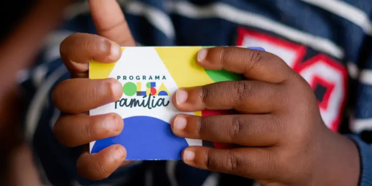 Beneficiários do Bolsa Família podem receber do INSS também