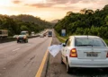 O que significa pendurar um pano branco na janela do carro e para que serve