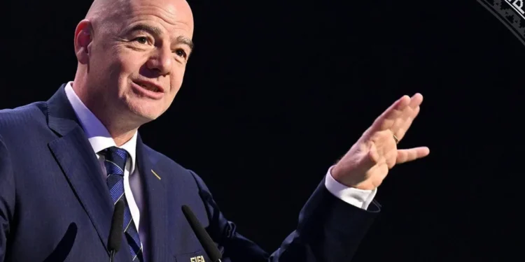 Presidente da FIFA tira sarro de seleção tradicional que ficou fora da Copa do Mundo