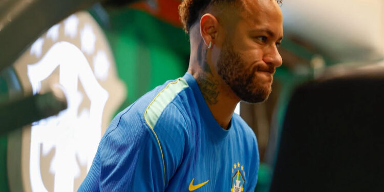 Neymar não consegue melhorar 100% da lesão e desistência é confirmada