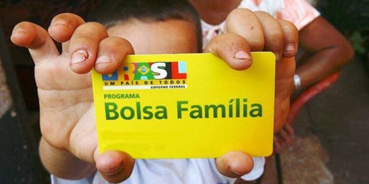 Secretaria de Desenvolvimento Social alerta para procedimento obrigatório do Bolsa Família neste sábado (20)