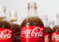 Coca-Cola dá destino surpreendente às garrafas que tiveram rótulos roubados