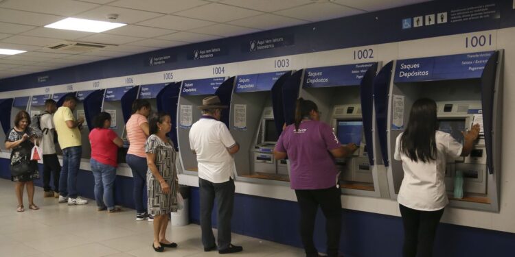 Nova regra envolvendo Bolsa Família e BPC vem gerando dúvida nos beneficiários