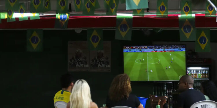 Associação Brasileira alerta para cobranças indevidas em bares e restaurantes durante a Copa do Mundo