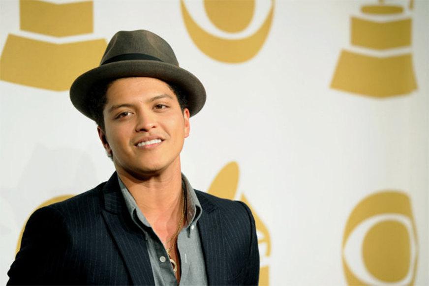 Bruno Mars canta “If I catch you”, em show no Rio