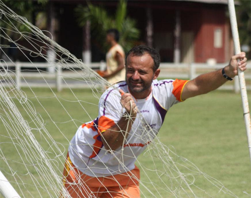 Holanda vem para o Amazonense com um time bem caseiro