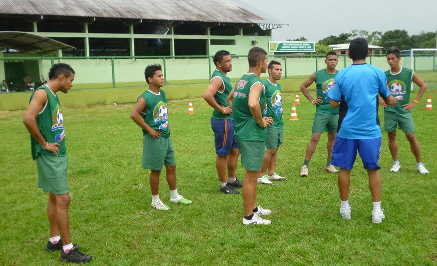 Atrasado, Iranduba (AM) se apresenta para o Amazonense