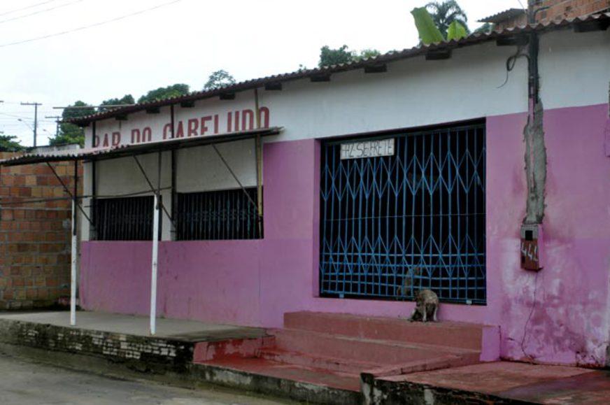 Mãe de crianças abandonadas alega que estava trabalhando
