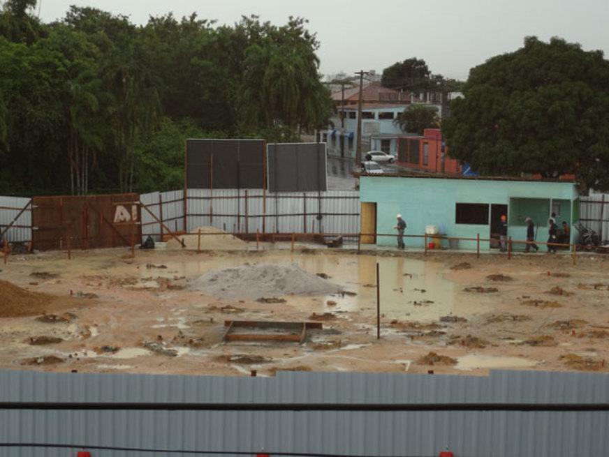 Obras na rotatória do Mindu continuam paradas em Manaus