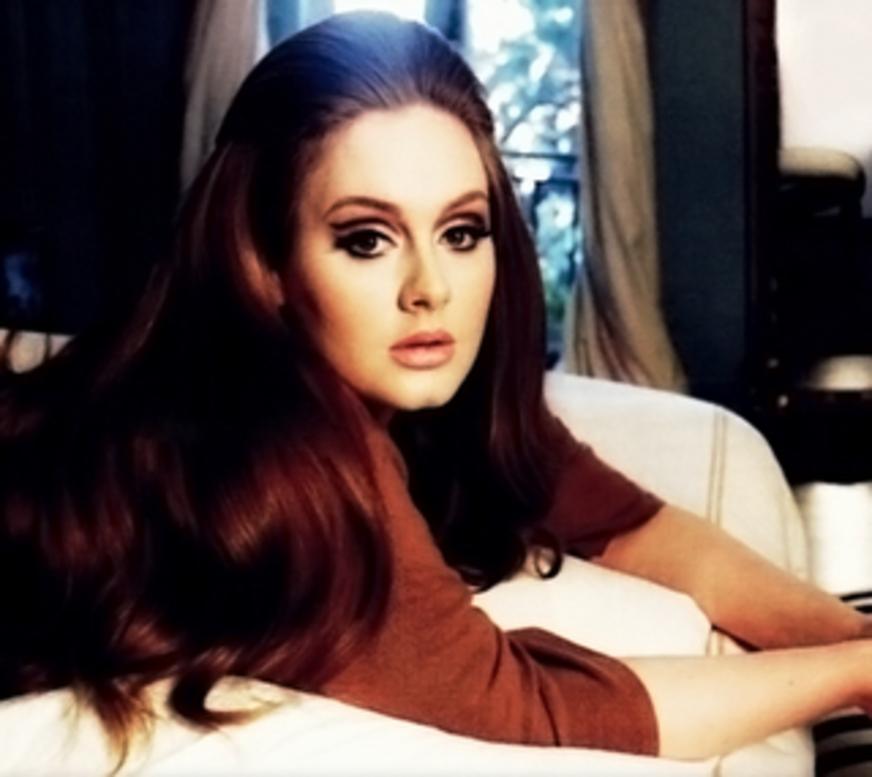 Adele conta para apresentador como foi sua cirurgia