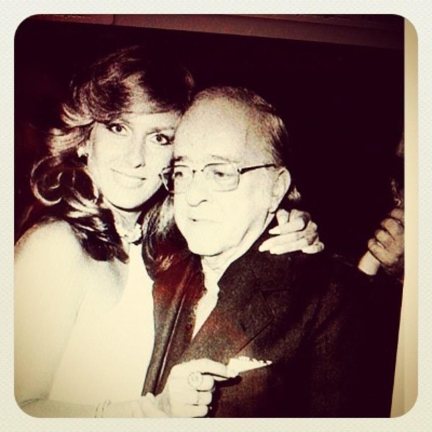 Ticiane Pinheiro posta foto da mãe com Vinícius de Moraes