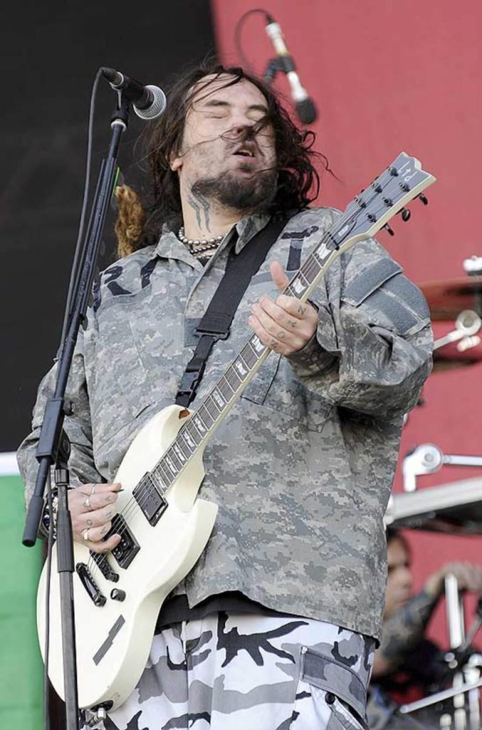 Max Cavalera é diagnosticado com paralisia facial