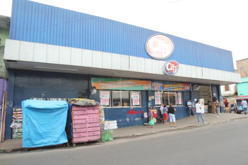 Assaltantes levam R$ 18 mil de loja na Zona Centro-Oeste de Manaus
