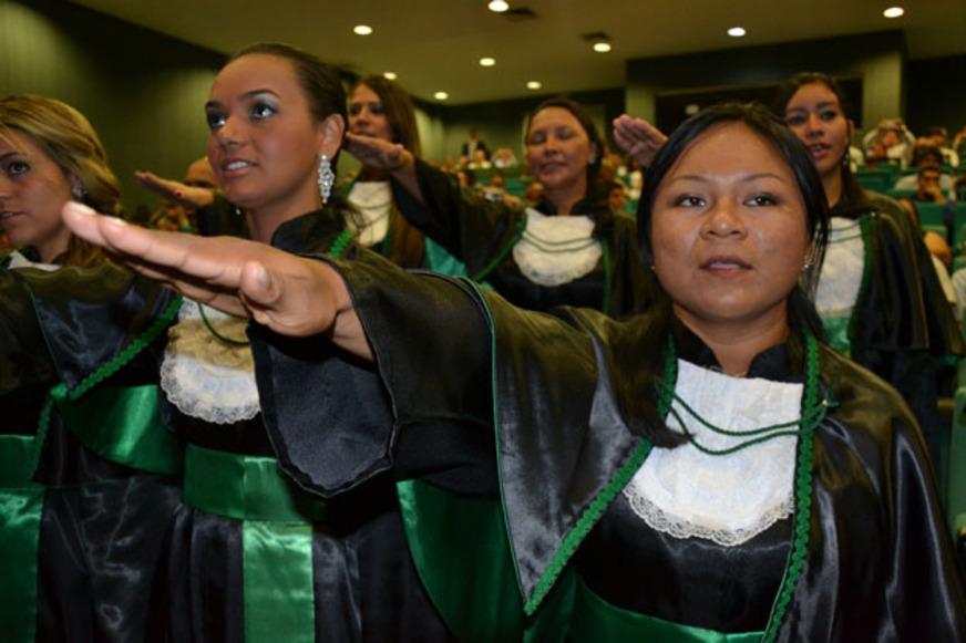 Tarianas do AM são primeiras enfermeiras indígenas
