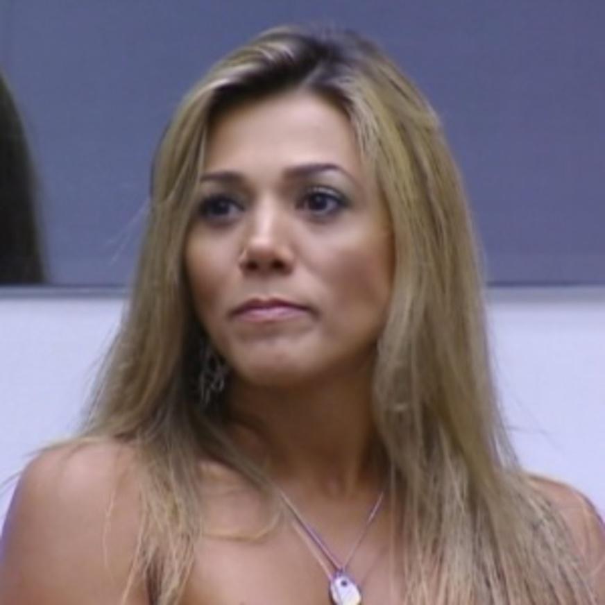 Conversas envolvendo Fabiana marcam a noite no BBB 12