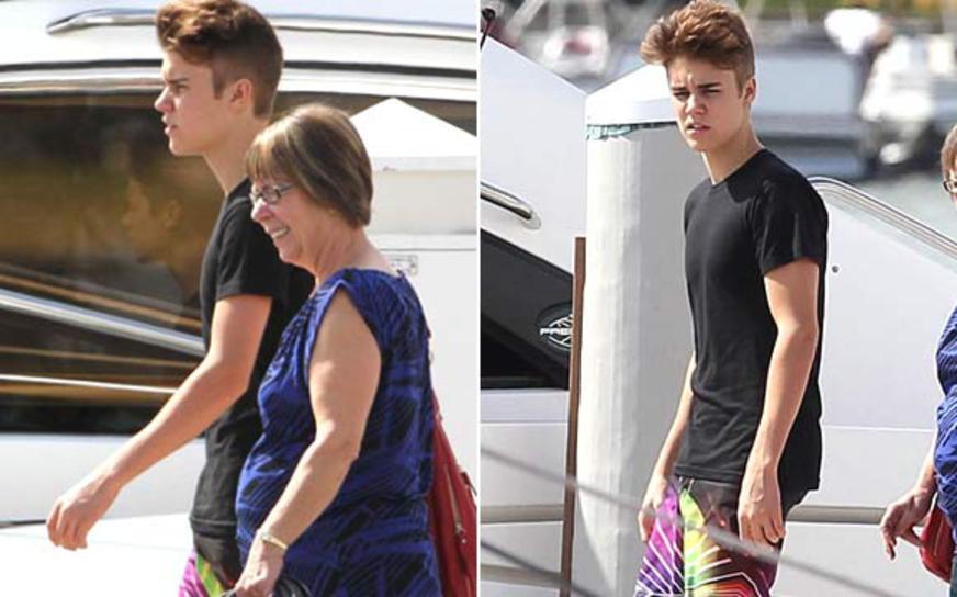 Justin Bieber aparece com novo visual na Flórida, nos EUA