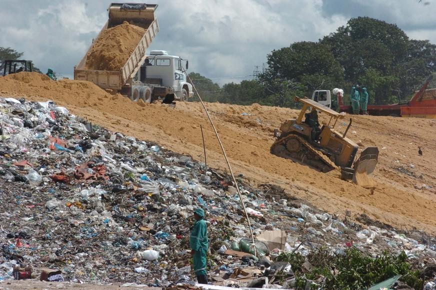 Quantidade de lixo aumenta 38% em dez anos em Manaus