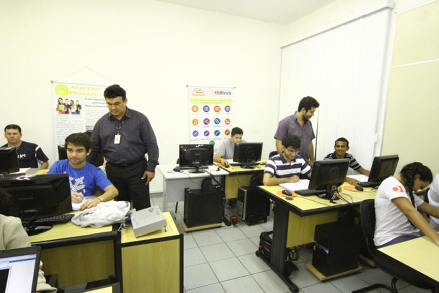 Curso de aplicativos para celular no mercado bilionário