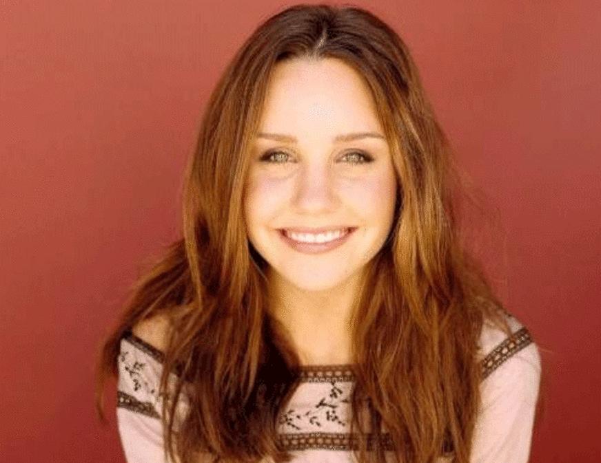 Atriz Amanda Bynes é presa depois de bater em carro da polícia