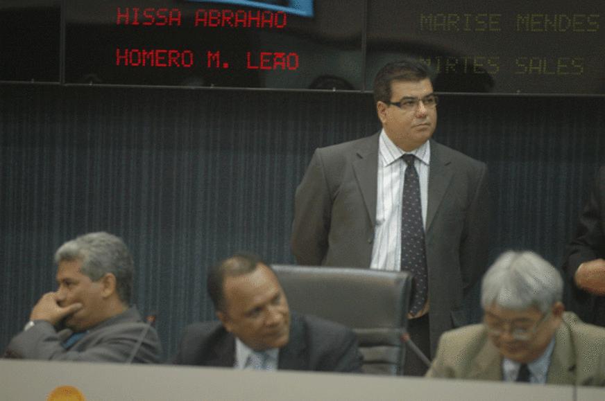 Fim do ‘Auxílio Paletó’ gera bate-boca na Câmara de Manaus